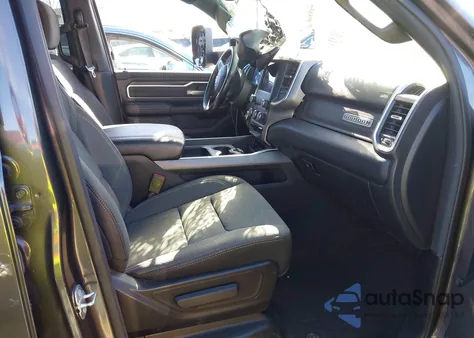 2021 Ram 1500 Big Horn 4X4 5'7 Box z USA, uszkodzony, nr VIN 1C6SRFFT6MN826449